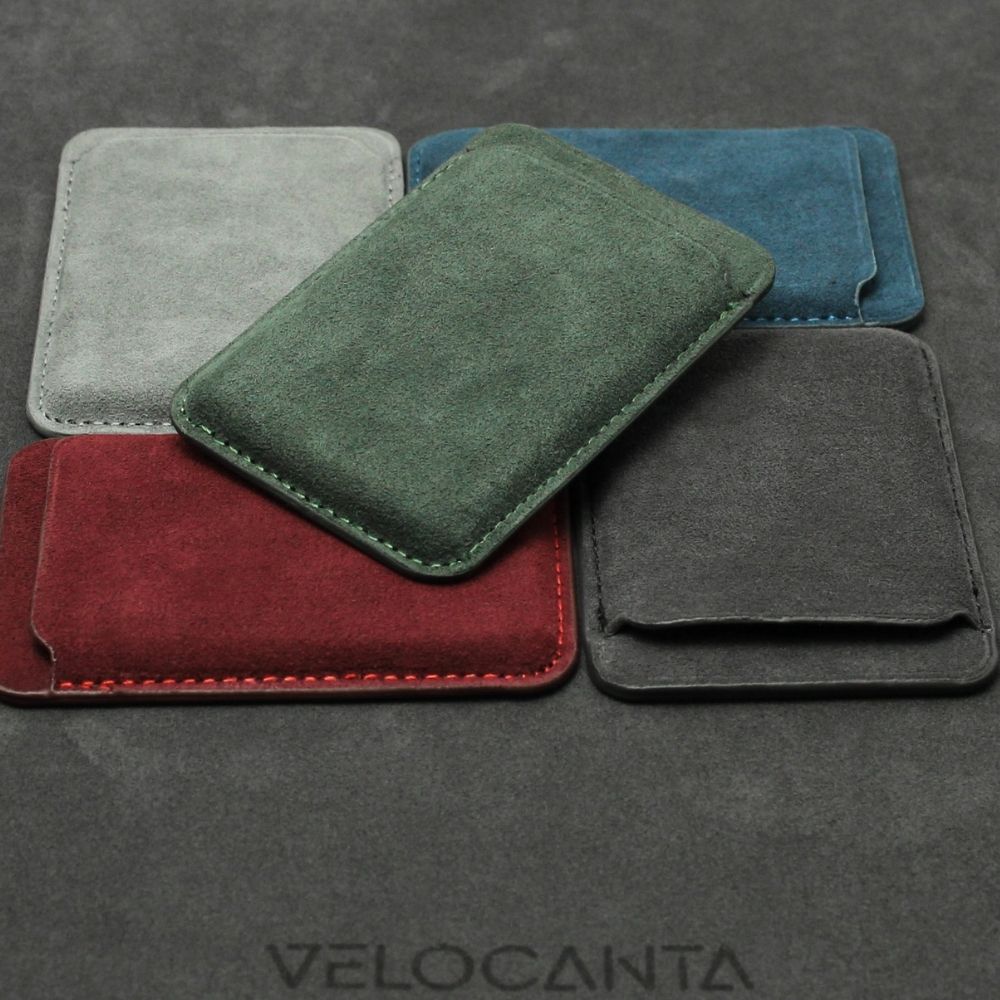 Alcantara - MagSafe Wallet - British Racing Green